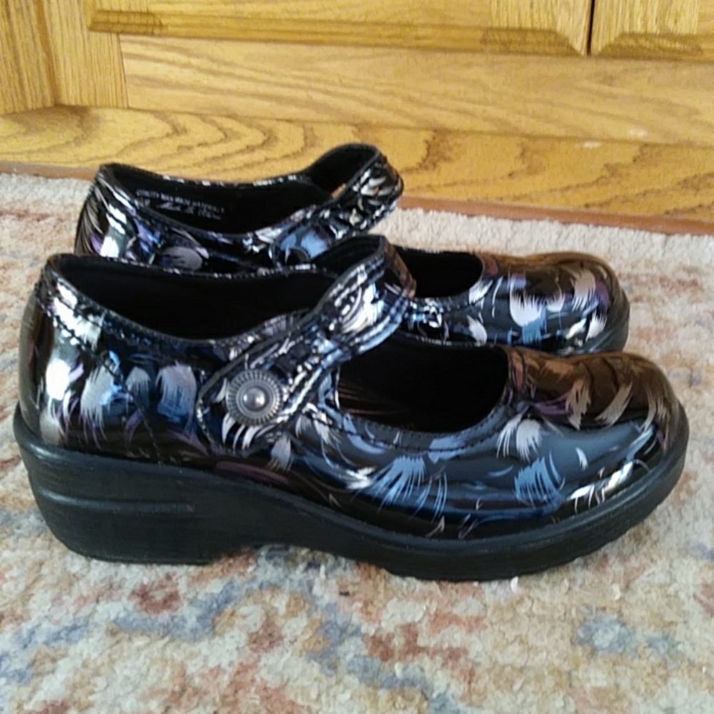 Easy Works by Easy Street Letsee Mary Jane Work Shoe 7.5M Black Silver Nurse